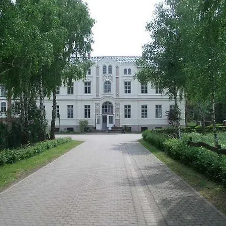 Herrenhaus Marienhof 펜션 크라코프암지